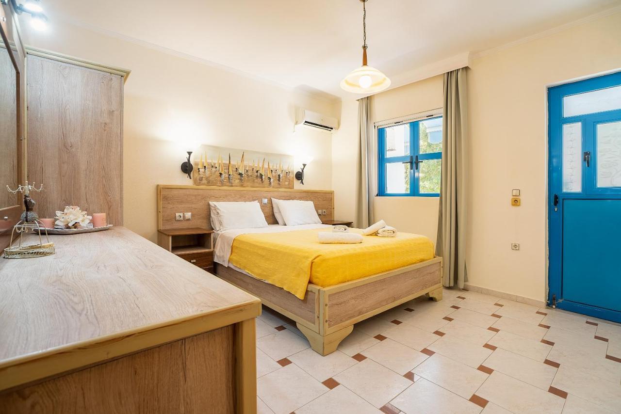 Livadia Beach Suite Eksteriør billede